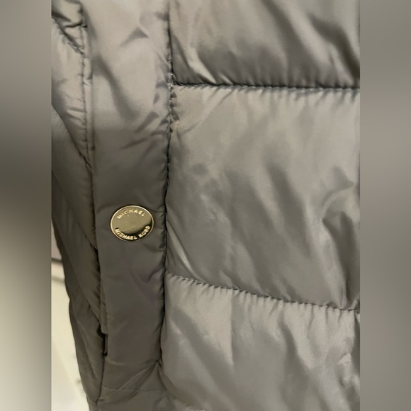 New Women's Michael Kors Winter Coat Gray Puff Size large - Picture 4 of 10